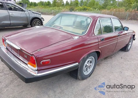 1987 Jaguar Xj6 z USA, uszkodzony, nr VIN SAJAV1349HC474714